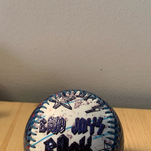 Toronto Blue Jays Rock 2010 LE Baseball - Picture 4 of 5